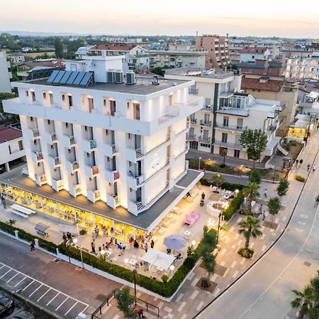 Hotel Albatros Ρίμινι Εξωτερικό φωτογραφία