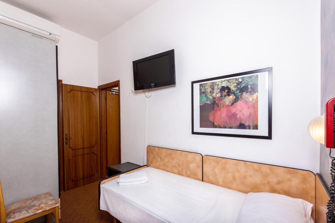 Hotel Albatros Ρίμινι Εξωτερικό φωτογραφία