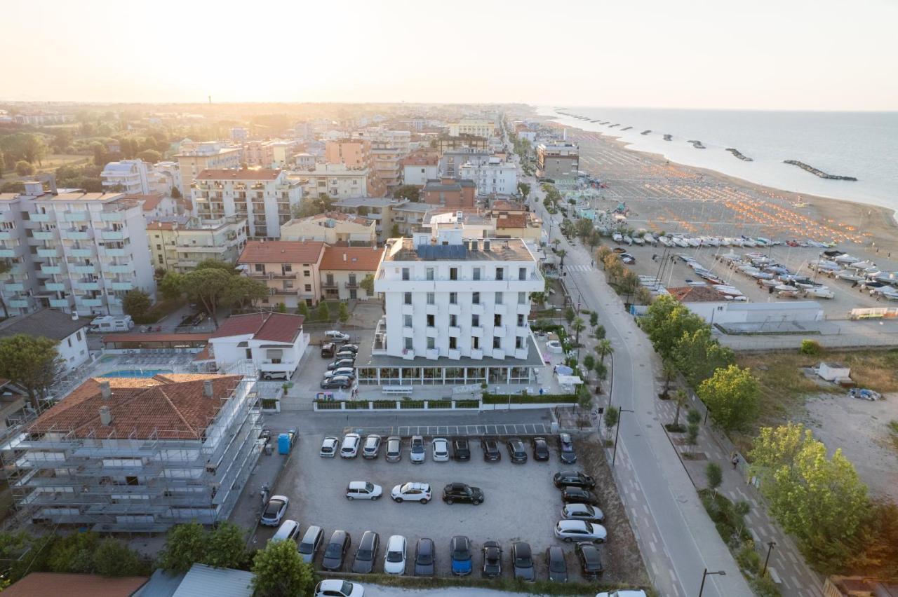 Hotel Albatros Ρίμινι Εξωτερικό φωτογραφία