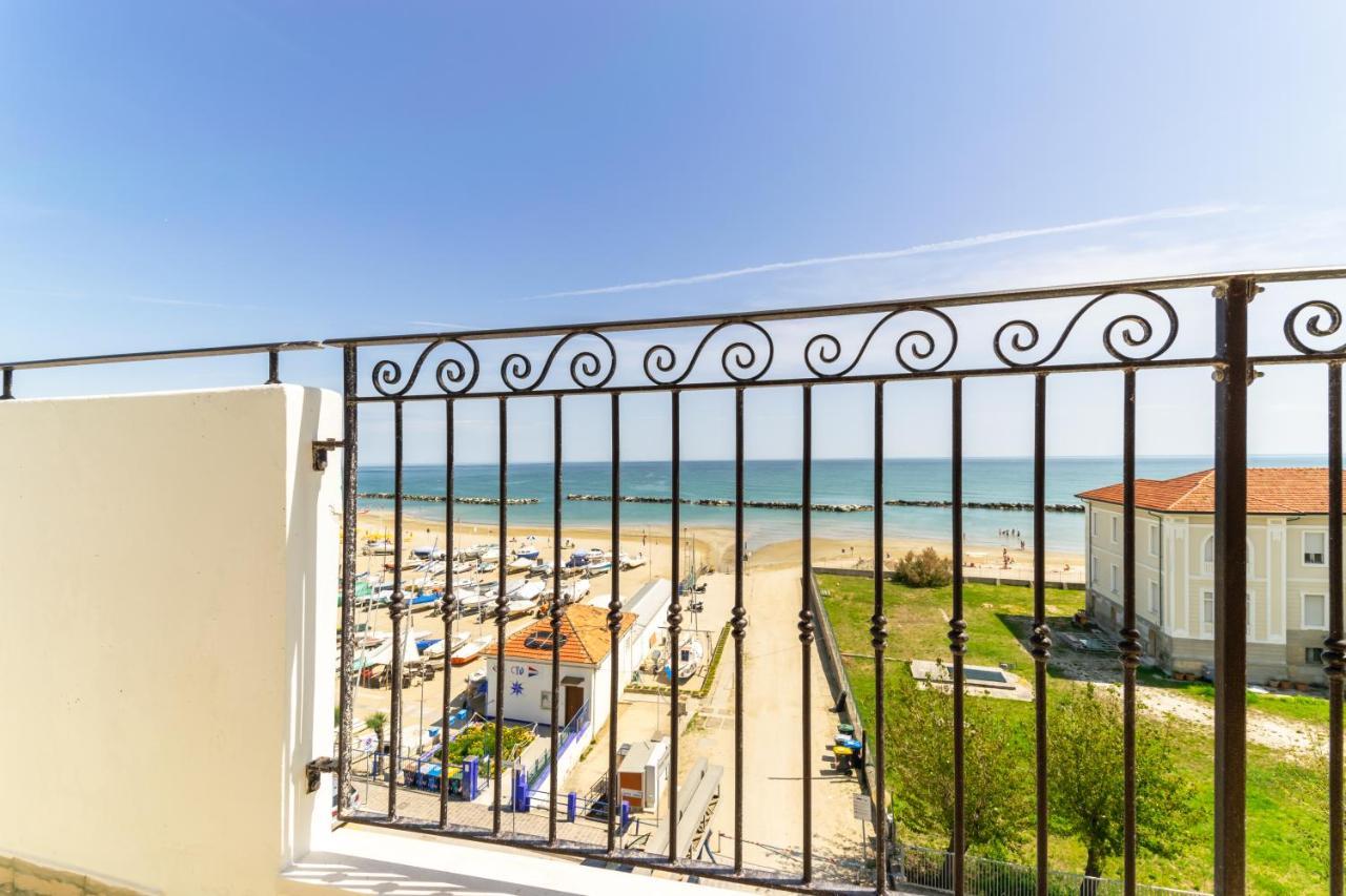 Hotel Albatros Ρίμινι Εξωτερικό φωτογραφία