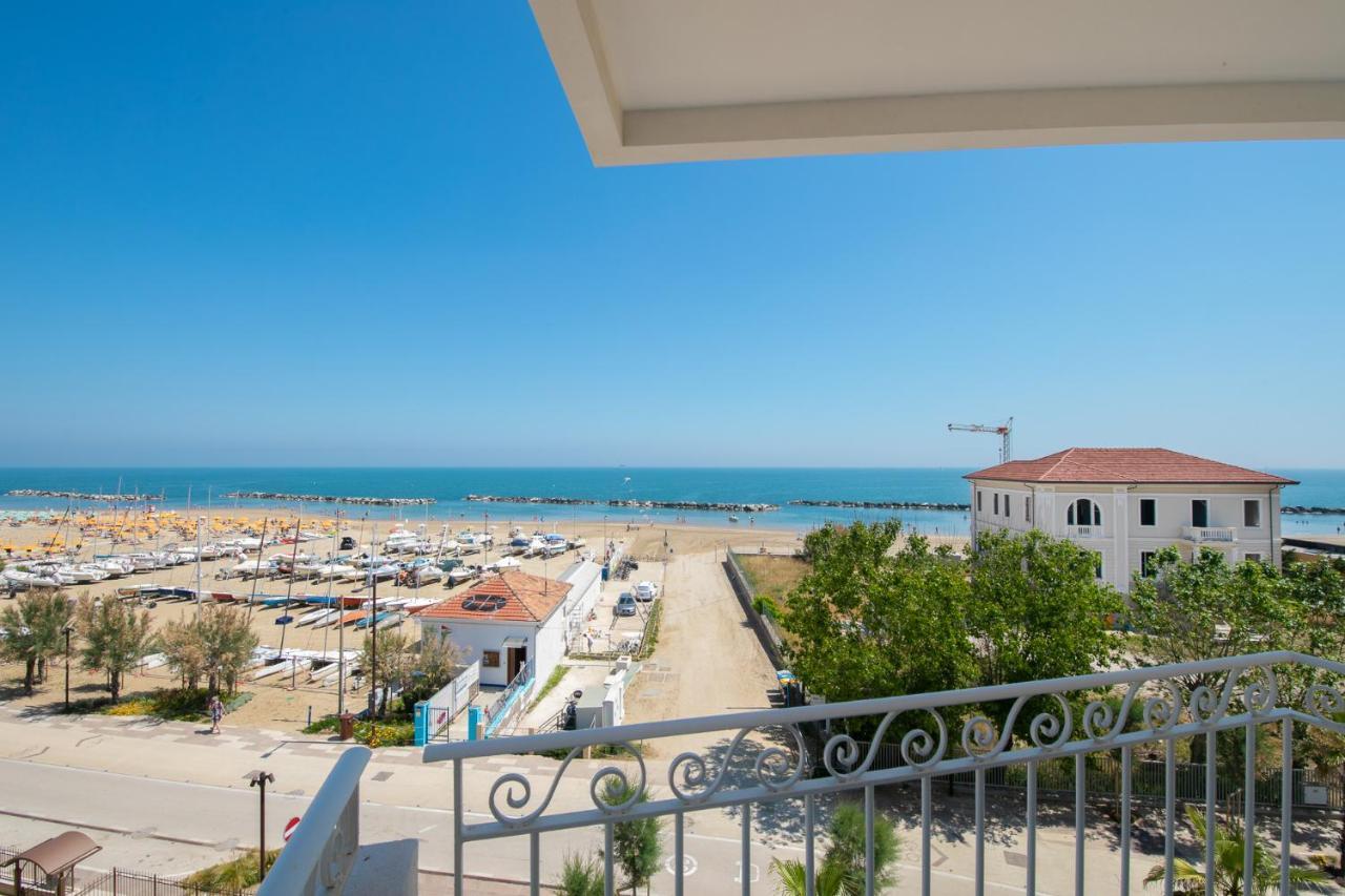 Hotel Albatros Ρίμινι Εξωτερικό φωτογραφία